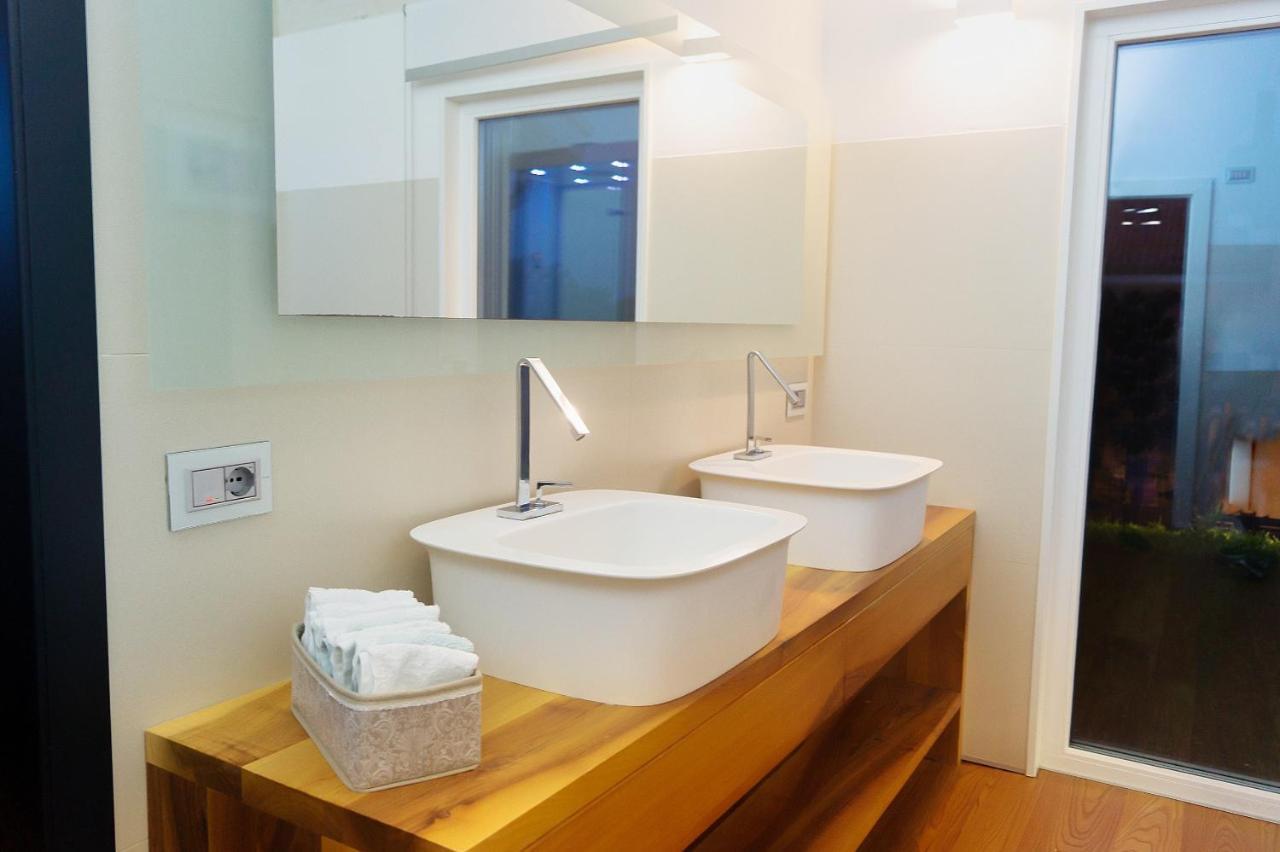 Wooden House Bed & Breakfast มอนเตกรอตโต แตร์เม ภายนอก รูปภาพ